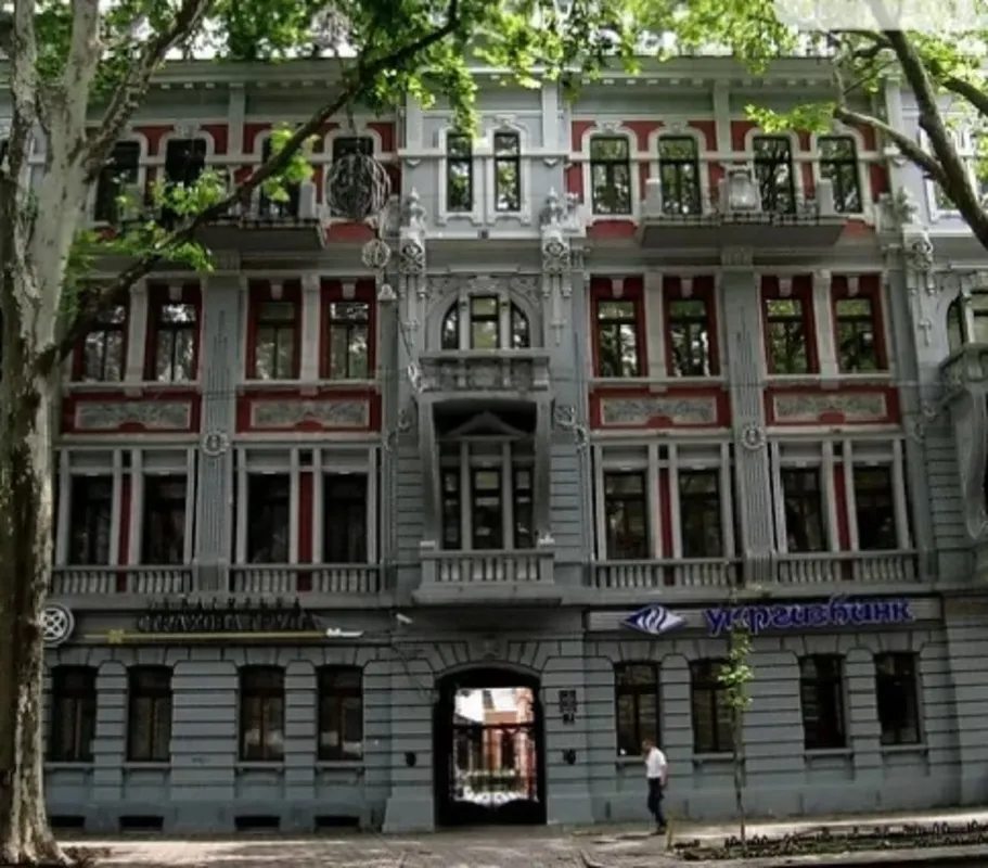 Роскошная квартира на Пушкинской угол Дерибасовской - исторический центр Одессы.