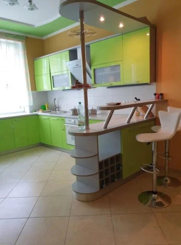 Apartments for sale. 2 rooms, 109 m², 9th floor/16 floors. Shevchenko prospekt ul., Odesa. 
