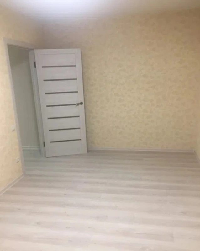 Продаж квартири. 2 rooms, 45 m², 1st floor/5 floors. Фонтанская дорога ул., Одеса. 