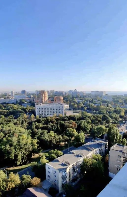 Apartments for sale. 3 rooms, 102 m², 21 floor/25 floors. Haharyna pr., Odesa. 