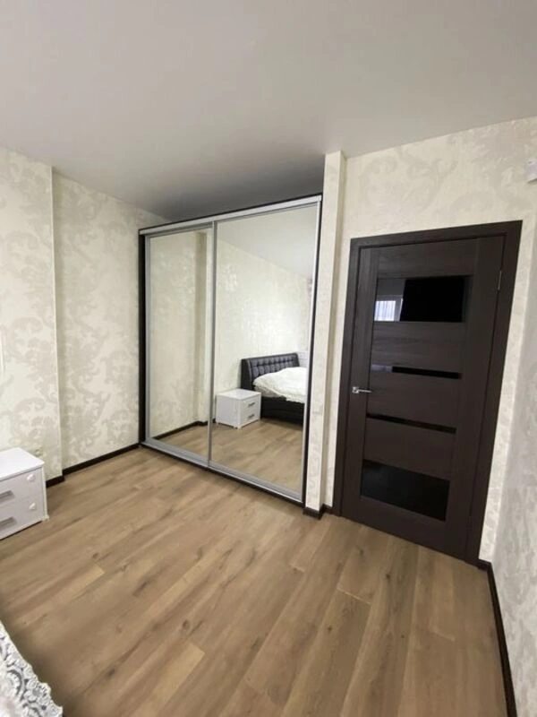 Продаж квартири. 2 rooms, 52 m², 7th floor/16 floors. 24, Радужная ул., Одеса. 