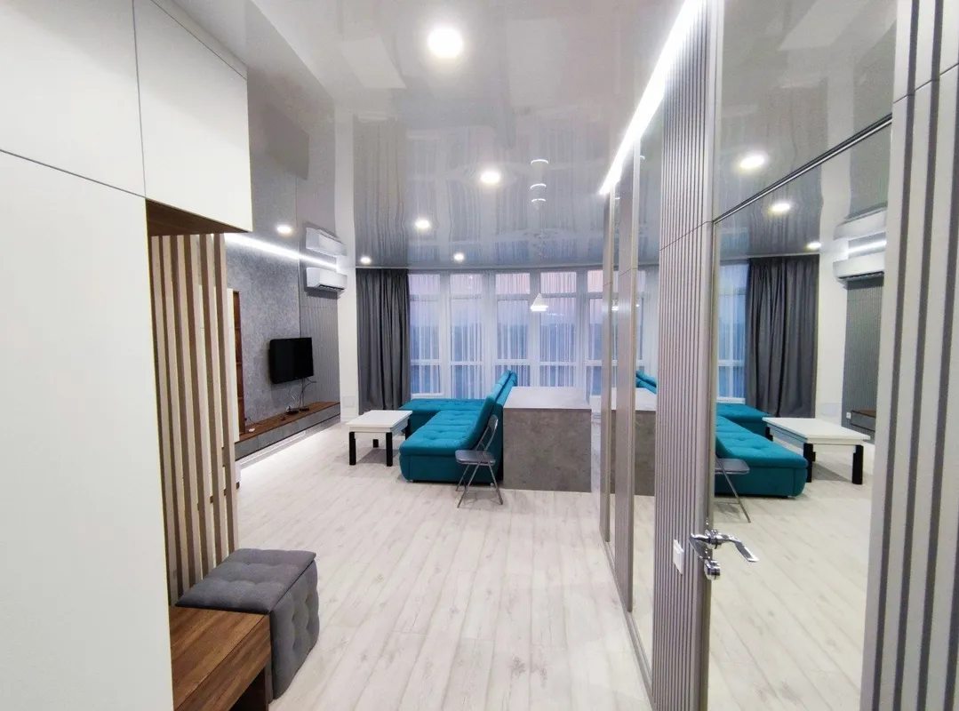 Apartments for sale. 1 room, 47 m², 16 floor/24 floors. 19, Haharyna pr., Odesa. 