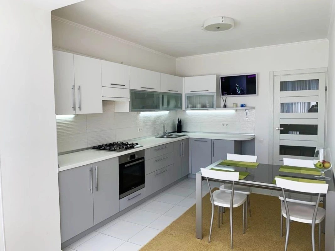 Apartments for sale. 1 room, 56 m², 10th floor/10 floors. 8, Zooparkovaya ul., Odesa. 