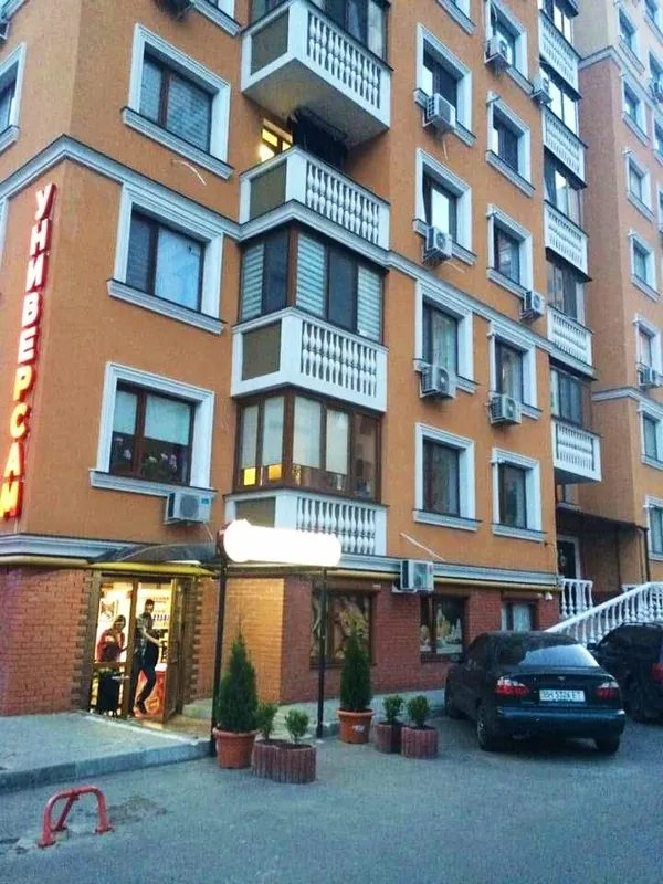 Apartments for sale. 1 room, 42 m², 1st floor/10 floors. Hovorova Marshala ul., Odesa. 