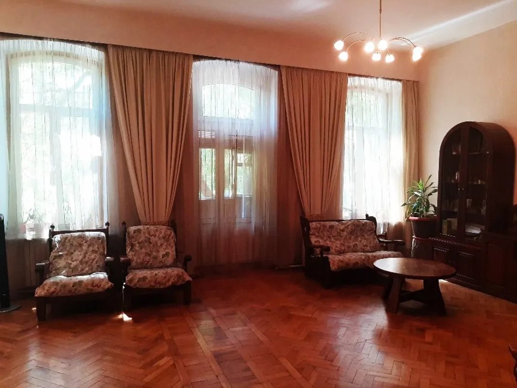 Продаж квартири. 4 rooms, 160 m², 3rd floor/4 floors. 72, Успенская ул., Одеса. 