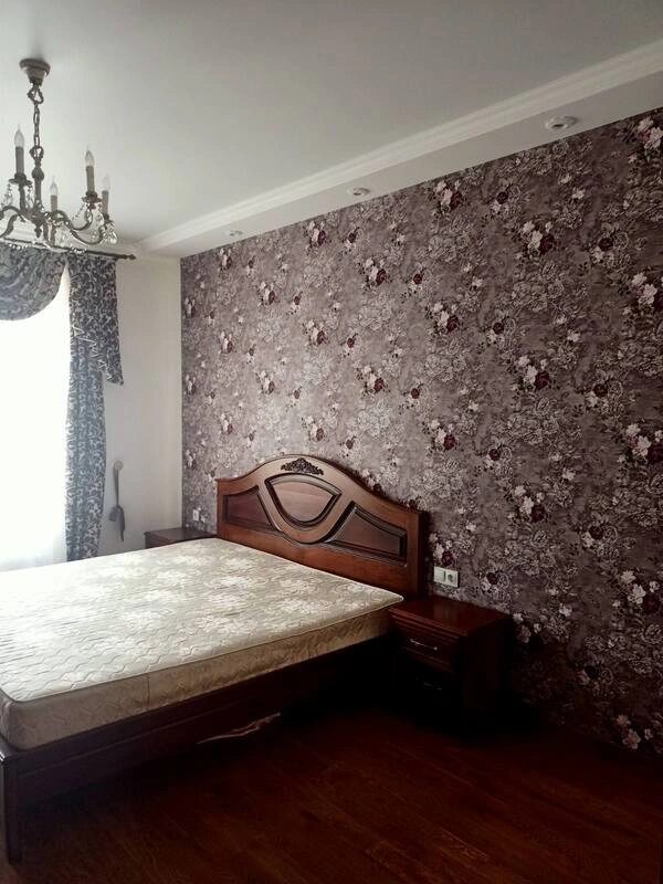 Продаж квартири. 2 rooms, 76 m², 2nd floor/24 floors. 60, Французский б-р, Одеса. 