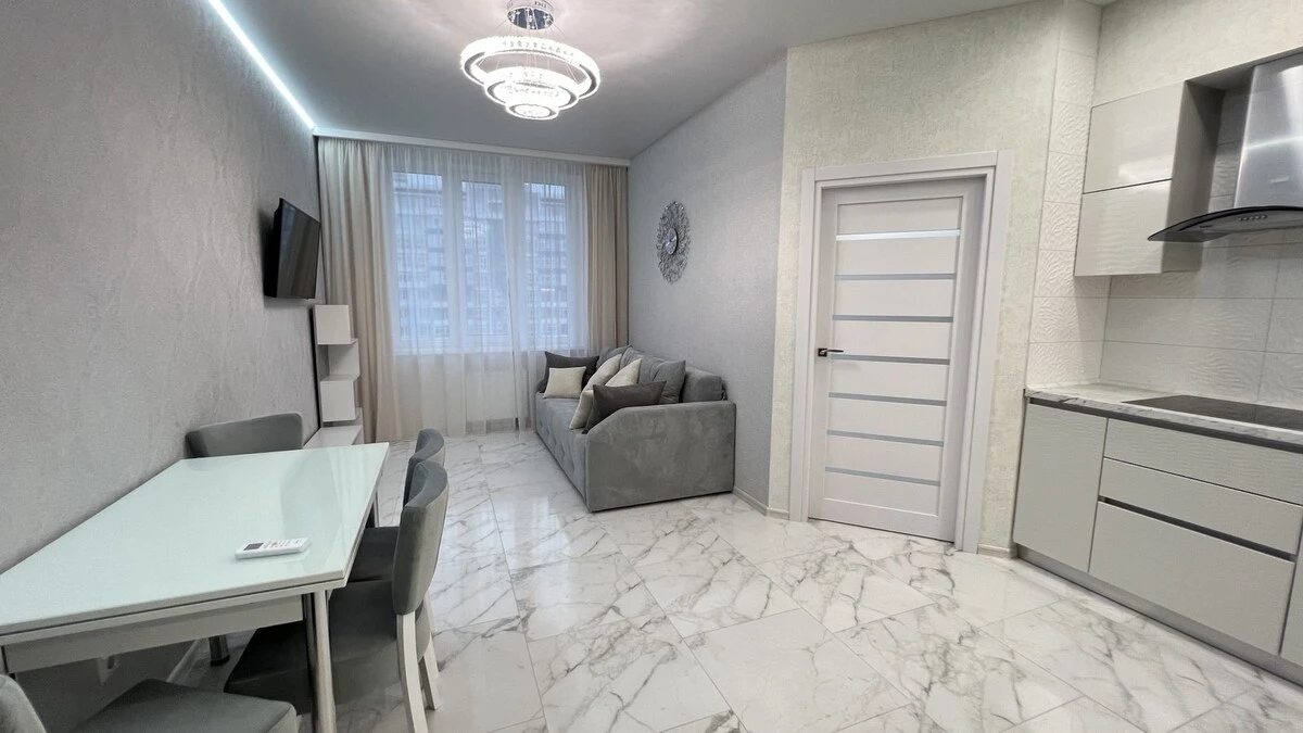 Продаж квартири. 2 rooms, 70 m², 20 floor/24 floors. 19, Гагарина пр., Одеса. 
