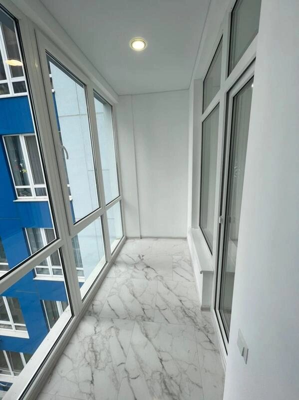 Apartments for sale. 2 rooms, 70 m², 14 floor/24 floors. 135, Tolbukhyna ul., Odesa. 