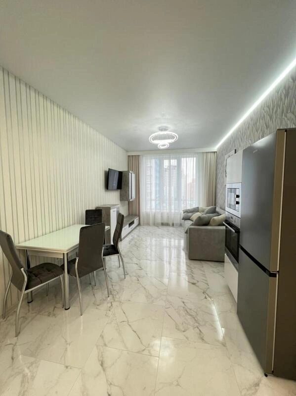 Apartments for sale. 2 rooms, 70 m², 14 floor/24 floors. 135, Tolbukhyna ul., Odesa. 