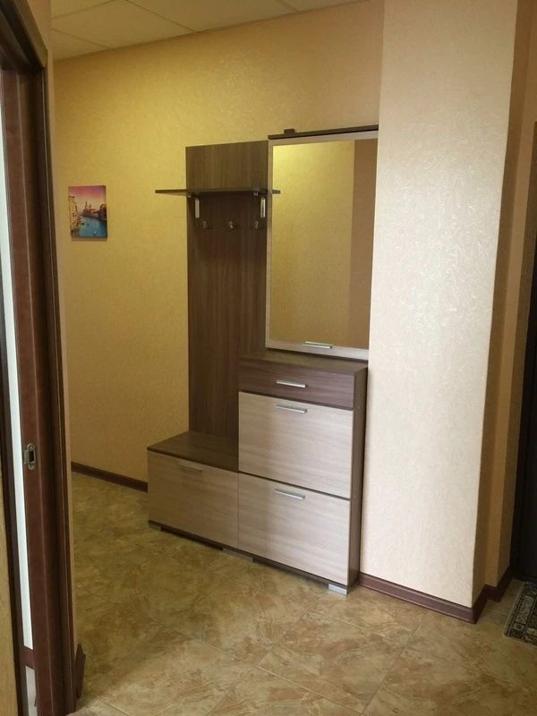 Apartments for sale. 2 rooms, 59 m², 9th floor/10 floors. 18, Malynovskoho ul., Odesa. 