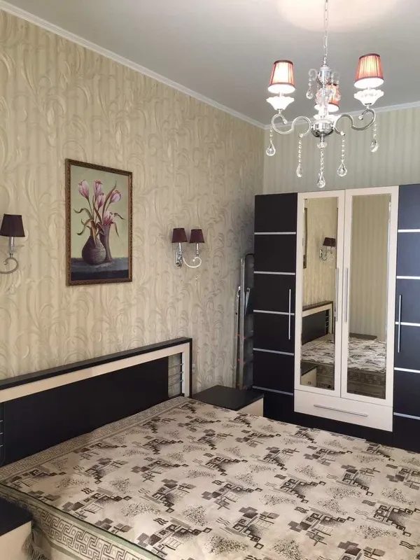 Apartments for sale. 2 rooms, 59 m², 9th floor/10 floors. 18, Malynovskoho ul., Odesa. 