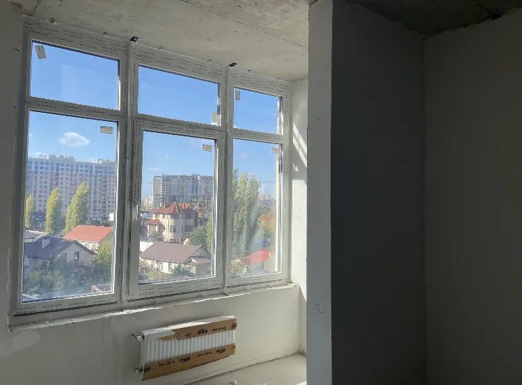 Apartments for sale. 1 room, 41 m², 5th floor/25 floors. 16, Kamanyna ul., Odesa. 