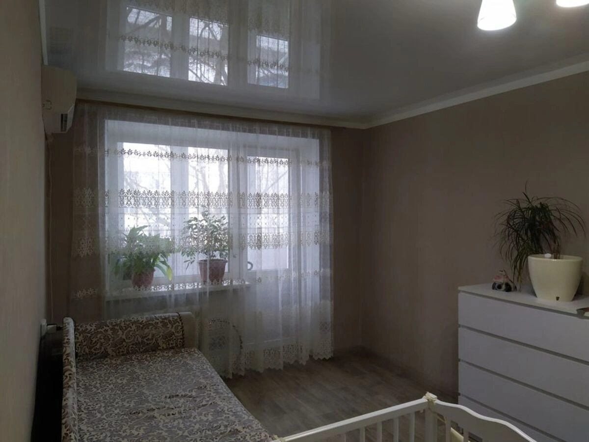 Apartments for sale. 1 room, 30 m², 4th floor/5 floors. 35, Lyustdorfskaya Doroha , Odesa. 