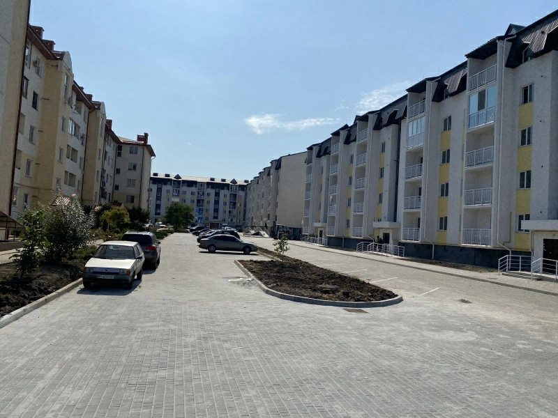 Apartments for sale. 1 room, 35 m², 4th floor/5 floors. 1, Novoselov, Odesa. 