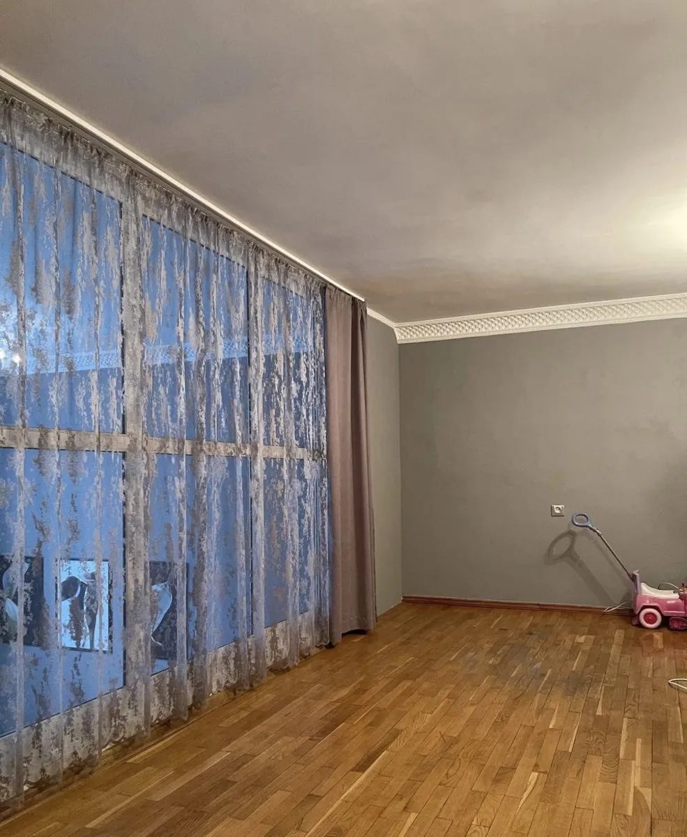Продаж квартири. 2 rooms, 120 m², 3rd floor/4 floors. Александровский пр., Одеса. 