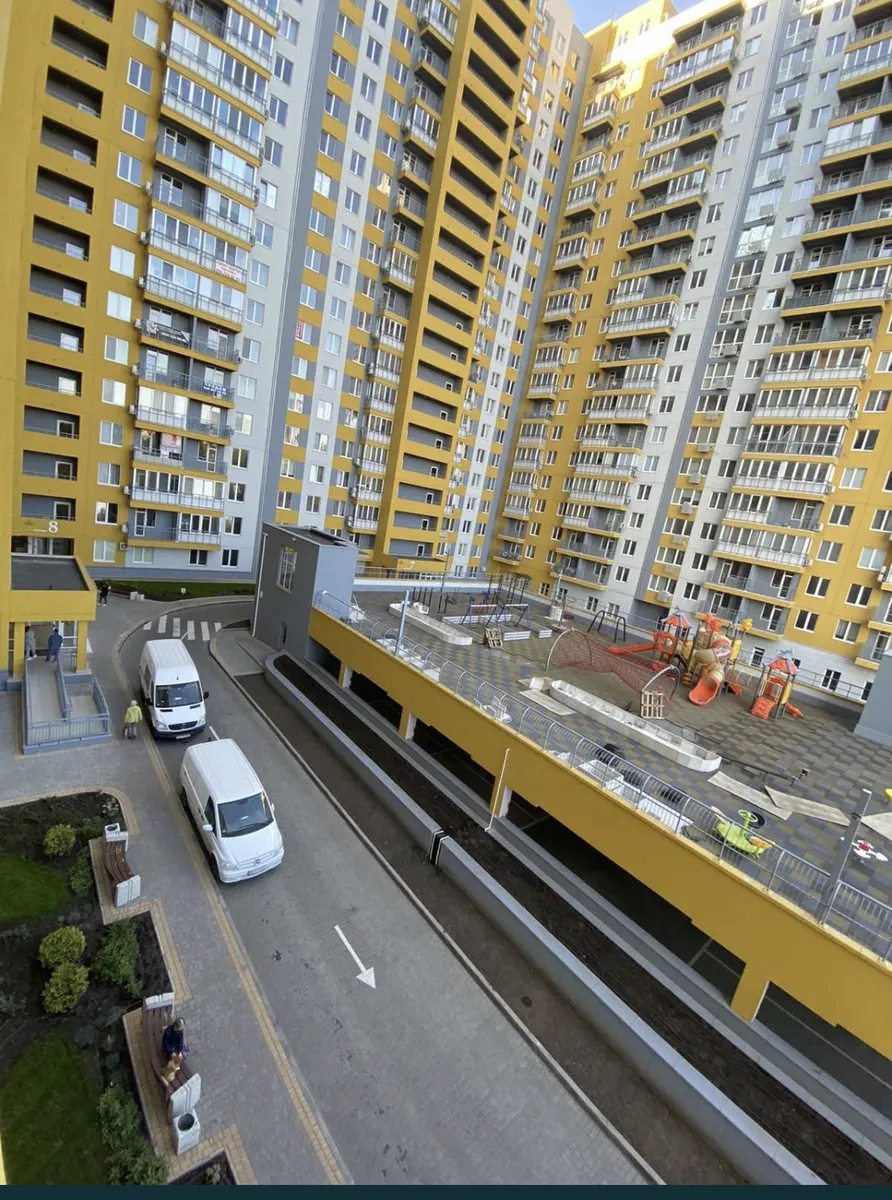 Apartments for sale. 2 rooms, 65 m², 18 floor/22 floors. 8, Mykhaylovskaya ul., Odesa. 