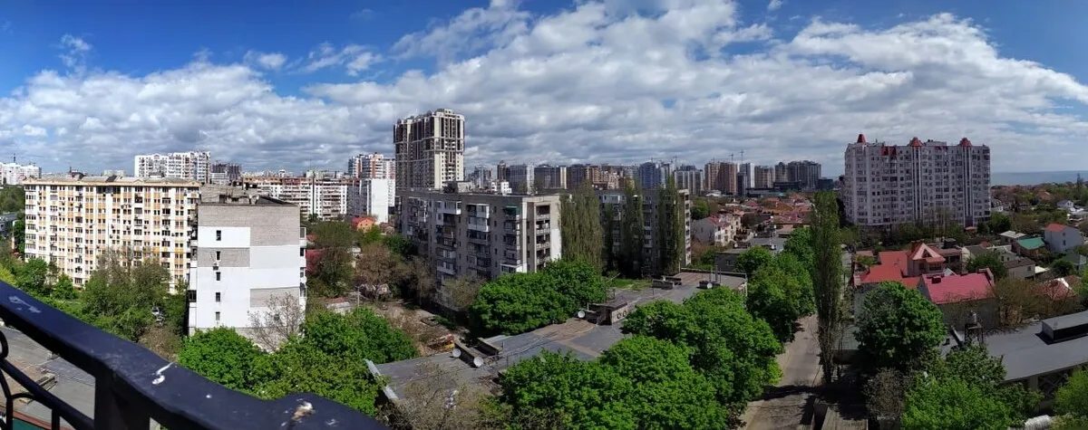 Продаж квартири. 3 rooms, 123 m², 10th floor/17 floors. 24, Клубничный пер., Одеса. 