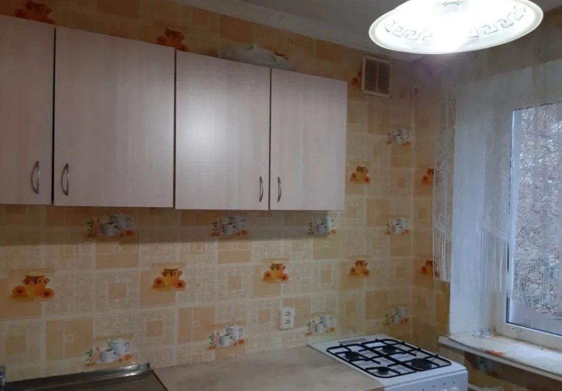 Apartments for sale. 1 room, 31 m², 5th floor/5 floors. Varnenskaya ul., Odesa. 
