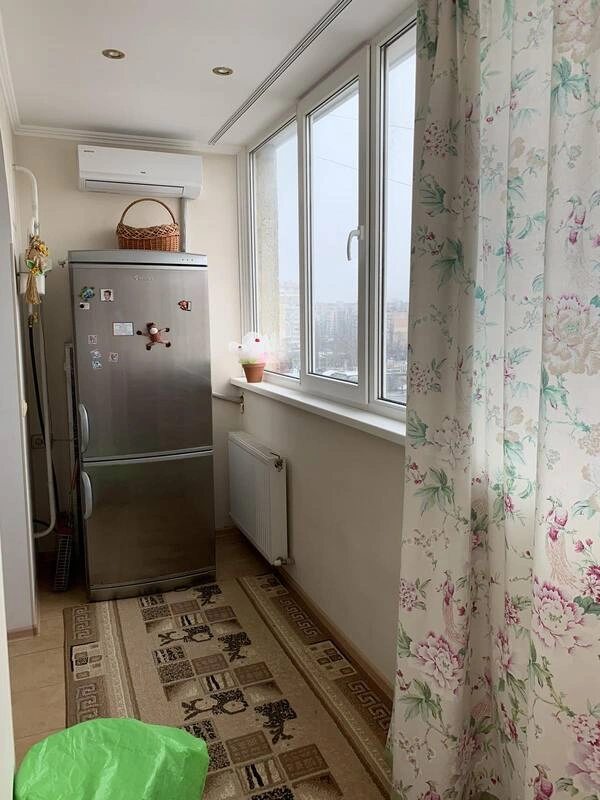 Продаж квартири 3 кімнати, 89 m², 8 пов./10 поверхів. 99, Днепропетровская Дорога , Одеса. 