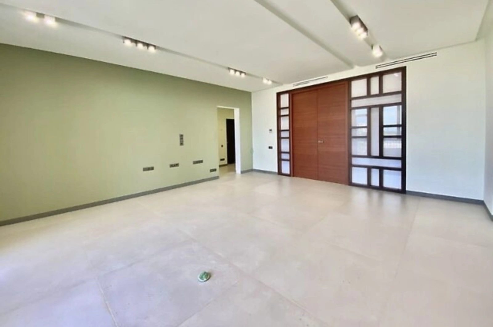 Apartments for sale. 3 rooms, 155 m², 6th floor/10 floors. 13, Otradnaya ul., Odesa. 