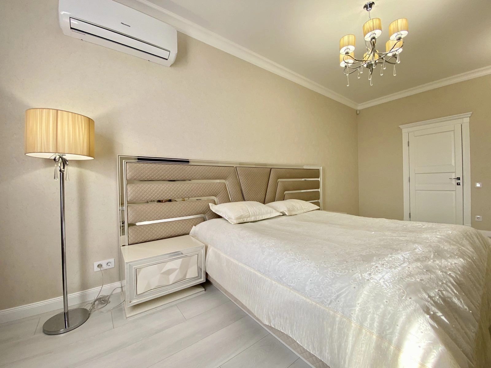 Продаж квартири. 3 rooms, 150 m², 5th floor/25 floors. 2, Мореходный пер., Одеса. 