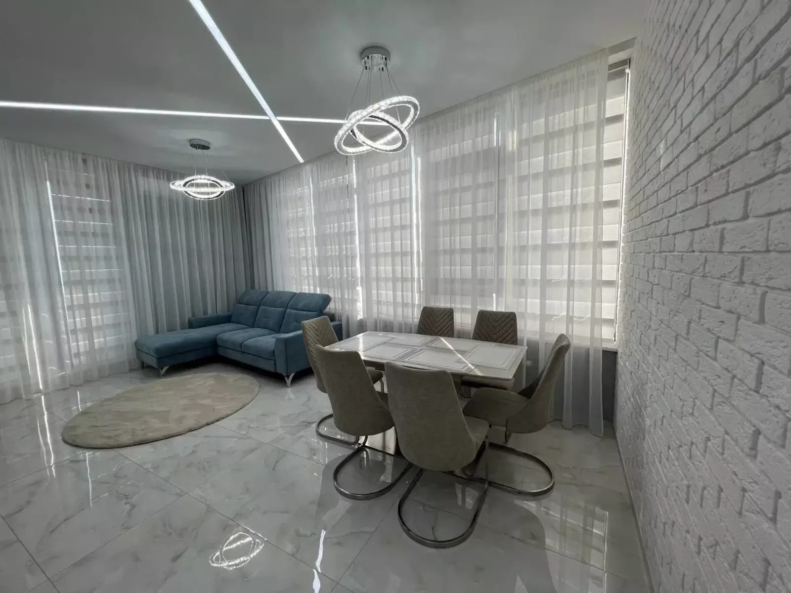 Apartments for sale. 3 rooms, 74 m², 6th floor/9 floors. 77, Bolshoy Fontan  Fontanskaya Doroha , Odesa. 