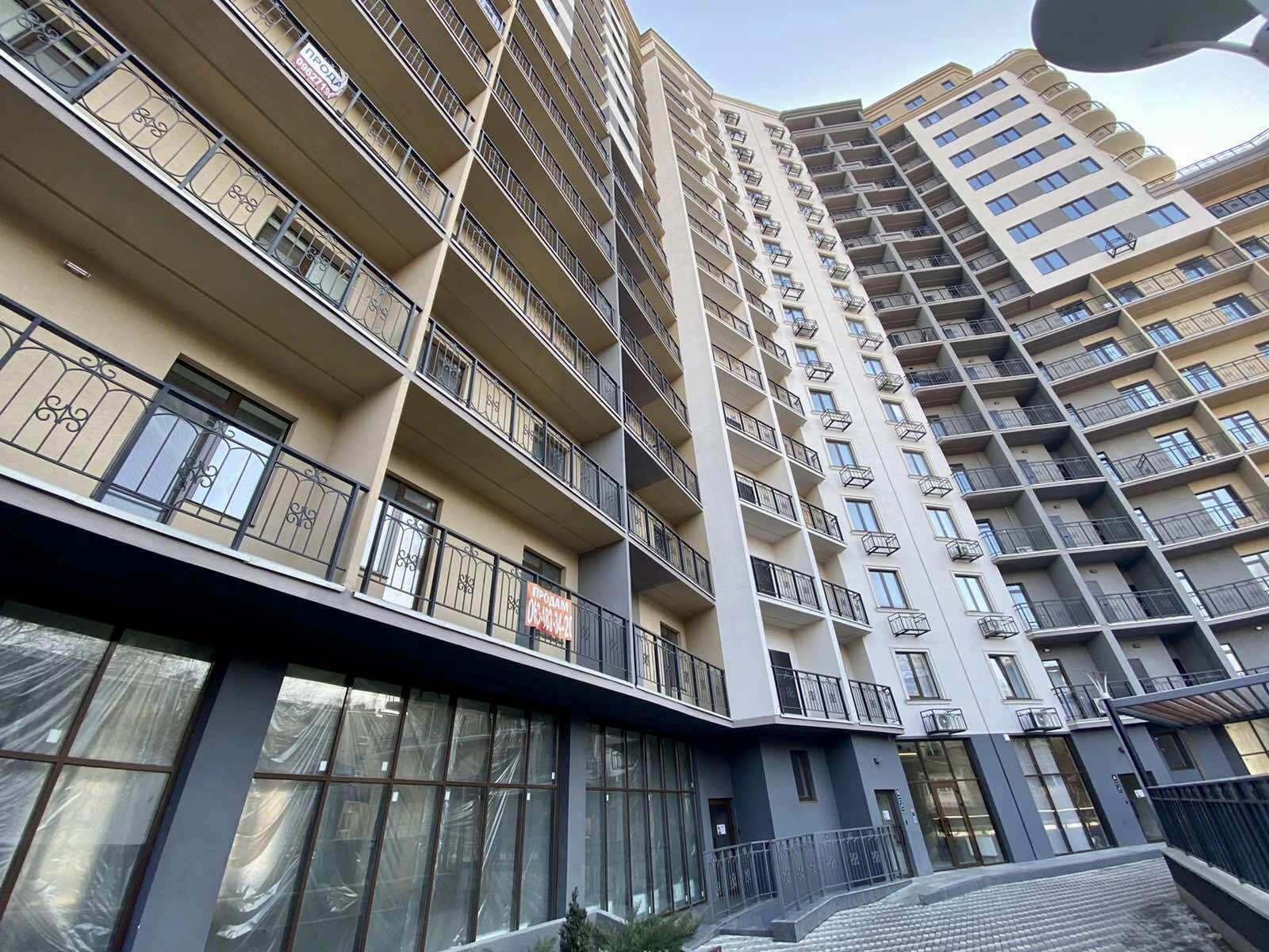 Продаж квартири. 2 rooms, 75 m², 15 floor/19 floors. 24, Клубничный пер., Одеса. 