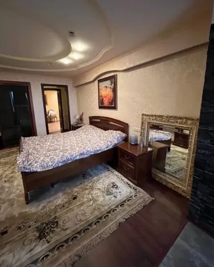Apartments for sale. 3 rooms, 154 m², 8th floor/11 floors. 147, Armeyskaya ul., Odesa. 