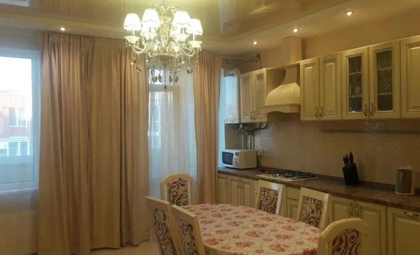 Продаж квартири. 2 rooms, 54 m², 4th floor/5 floors. 1, Пригородная ул., Совиньон. 