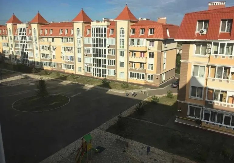 Продаж квартири. 2 rooms, 54 m², 4th floor/5 floors. 1, Пригородная ул., Совиньон. 