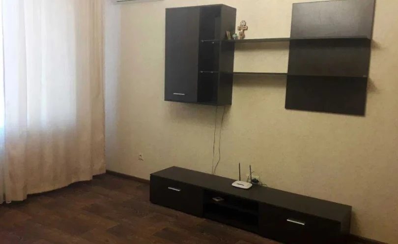 Продаж квартири. 2 rooms, 54 m², 4th floor/5 floors. 1, Пригородная ул., Совиньон. 