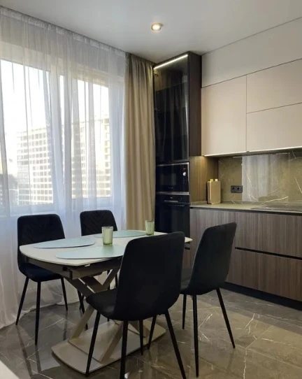Apartments for sale. 3 rooms, 95 m², 20 floor/24 floors. Henuezskaya ul., Odesa. 