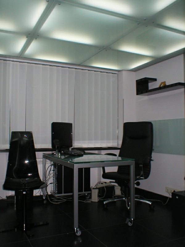 Продажа офиса. 3 rooms, 131 m², 1st floor/24 floors. 14, Феодосийский 14, Киев. 