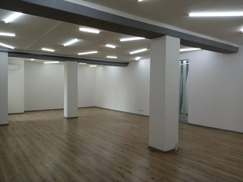 Office for rent. 2 rooms, 107 m². 30, Vasylkivska 30, Kyiv. 