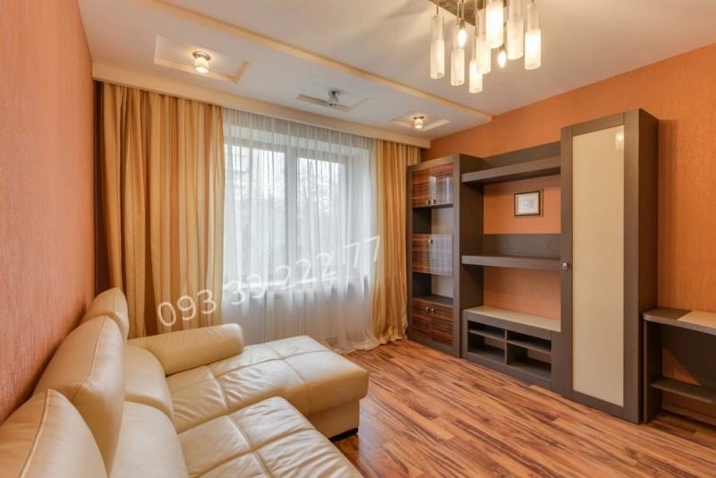 Продаж будинку. 5 rooms, 310 m², 2 floors. 2, Садова 2, Київ. 