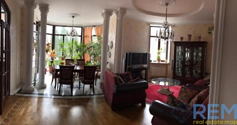 House for sale. 5 rooms, 340 m², 2 floors. 16, Tenystaya, Odesa. 