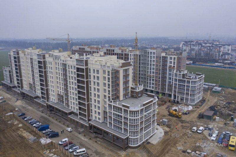 Продаж квартири 2 кімнати, 61 m², 4 пов./10 поверхів. 17, Одеська, Крюковщина. 