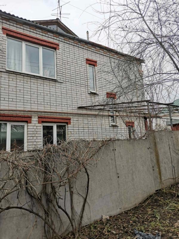 House for sale. 4 rooms, 137 m², 2 floors. 13, Yzyumskyy pereulok, Dnipro. 