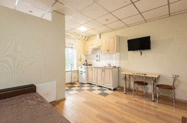 Продаж квартири. 1 кімната, 15 m², 2 поверх/2 поверхи. 2, Цілинна 2, Київ. 