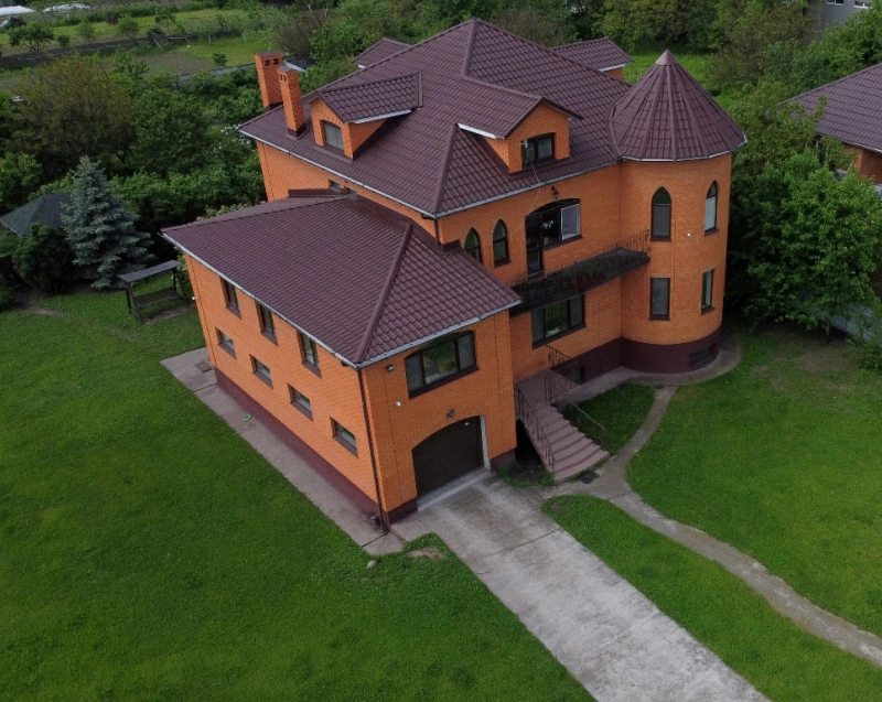 House for sale. 7 rooms, 375 m², 2 floors. 3, Nezavysymosty, Vyta-Pochtovaya. 