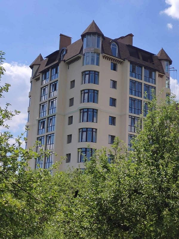 Продажа многоуровневой квартиры. 3 rooms, 109 m², 8th floor/8 floors. Азовская, Киев. 