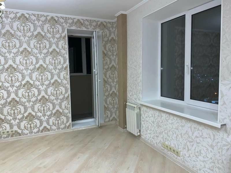 Apartments for sale. 5 rooms, 100 m², 11 floor/15 floors. 46, Prospekt Pobedy, Kharkiv. 
