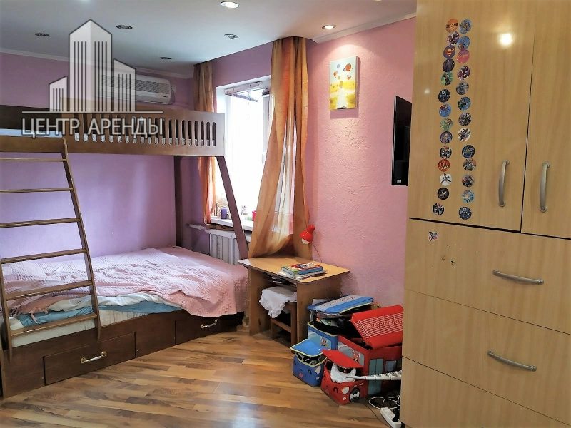 Apartment for rent. 1 room, 32 m², 5th floor/5 floors. 6, Pavla Shklyaruka, Odesa. 