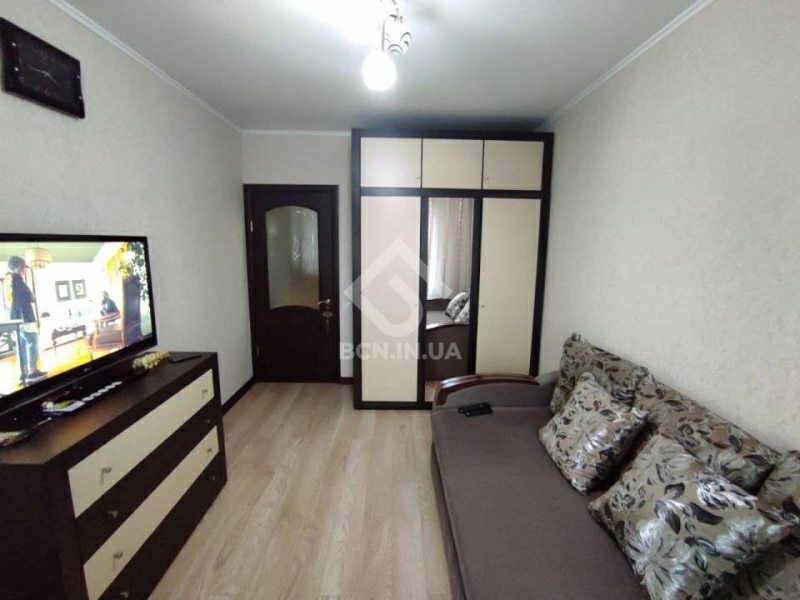 Продажа квартиры. 2 rooms, 55 m², 8th floor/9 floors. Восточный проспект, Бердянск. 