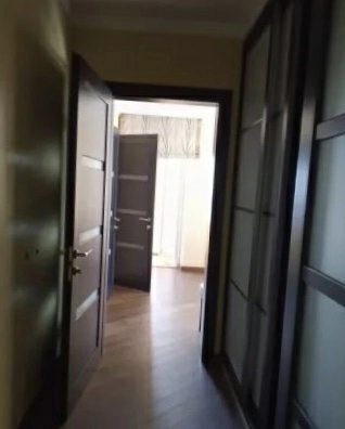 Apartments for sale. 2 rooms, 85 m², 6th floor/10 floors. 137, Hoholya, Cherkasy. 