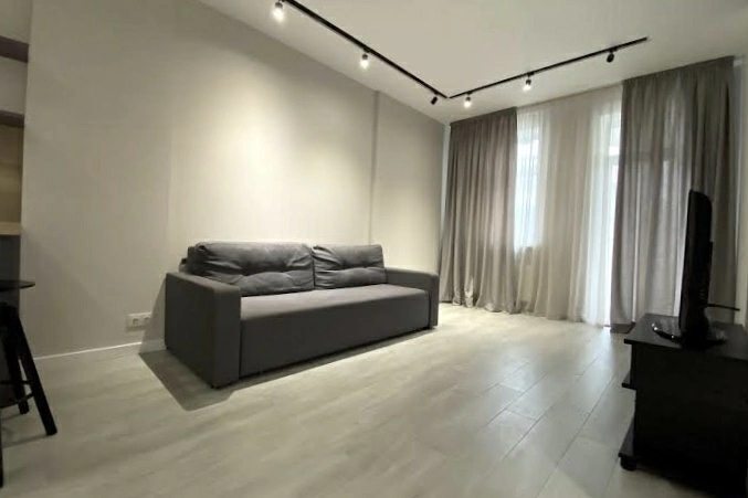 Apartments for sale. 1 room, 55 m², 5th floor/11 floors. 3, Zhuzhomy, Cherkasy. 