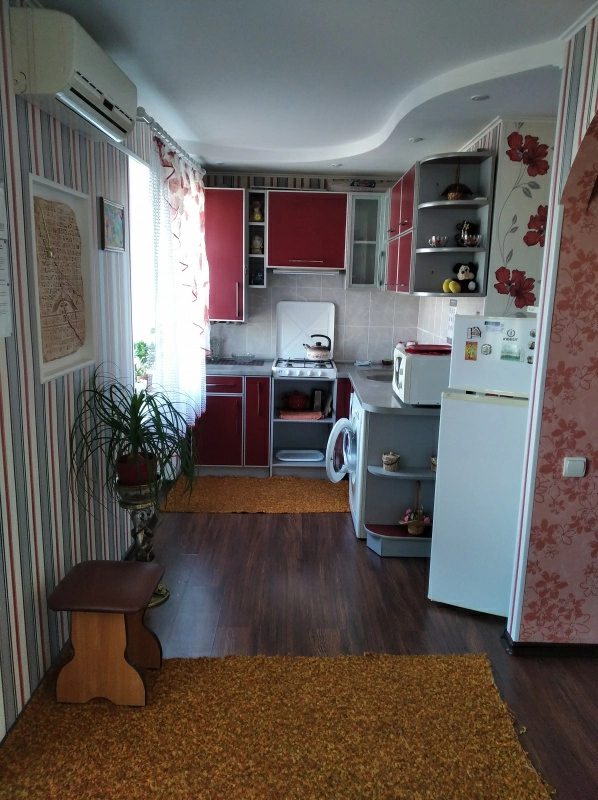 Сдается посуточно отдельное жилье. 1 room, 37 m², 9th floor/9 floors. 8, Преображенская, Кропивницкий. 
