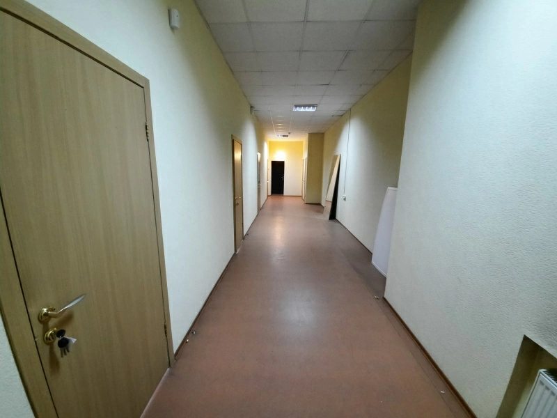 Office for rent. 4 rooms, 84 m², 7th floor/7 floors. 1, Ploshchad Konstytutsyy, Kharkiv. 