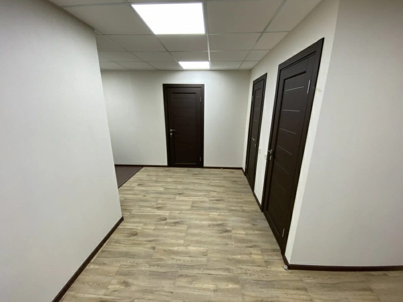 Office for rent. 20 rooms, 10 m², 2nd floor. 9, Borysoglibska 9, Kyiv. 