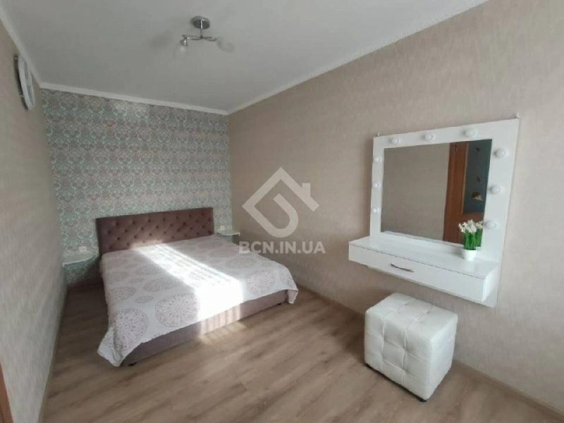 Apartments for sale. 2 rooms, 45 m², 4th floor/5 floors. Ul.Lyepayskaya ulytsa, Berdyansk. 